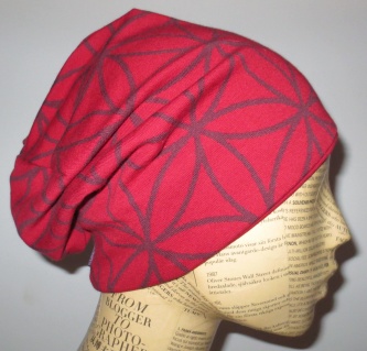 Beanie red Flower of life
