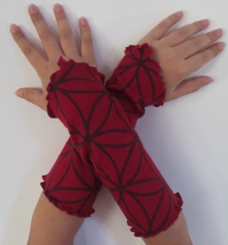 Arm-warmer red Flower of life
